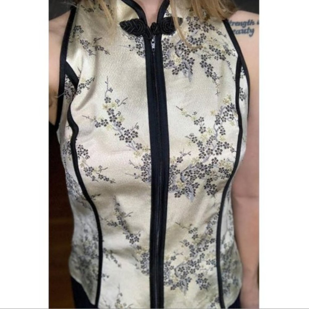 SOLD Silky, Ribbed Blouse - Picture 2 of 3